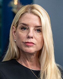 Imagen de Pam Bondi fiscal general de USA dice Discrepamos enérgicamente del fallo emitido hoy por el tribunal de distrito sobre el mapa de redistribución de distritos de Texas; el mapa de Texas se trazó correctamente por las razones correctas.

Esperamos con interés la victoria de Texas en el Tribunal Supremo.